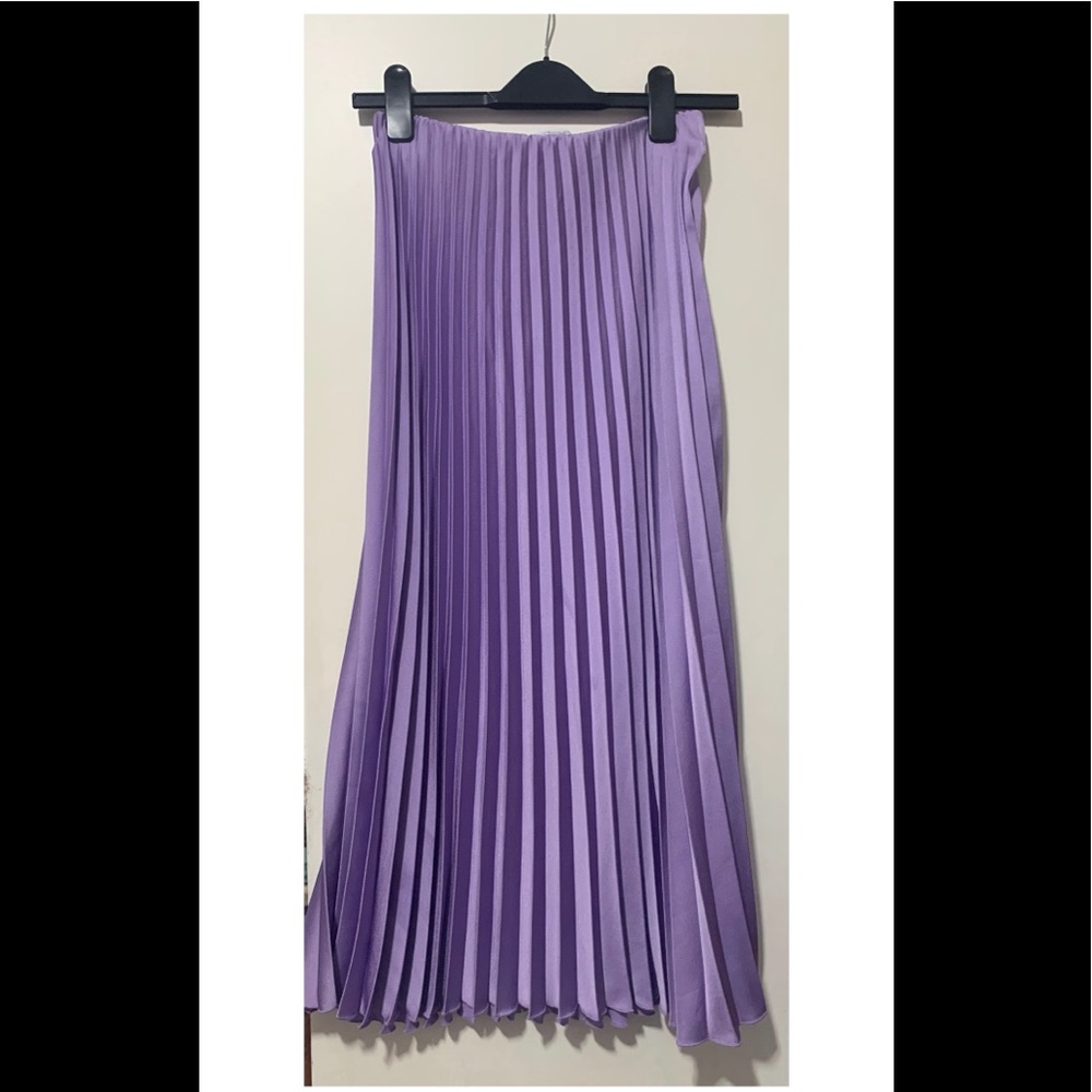 Zara  lavender pleated skirt size.XS